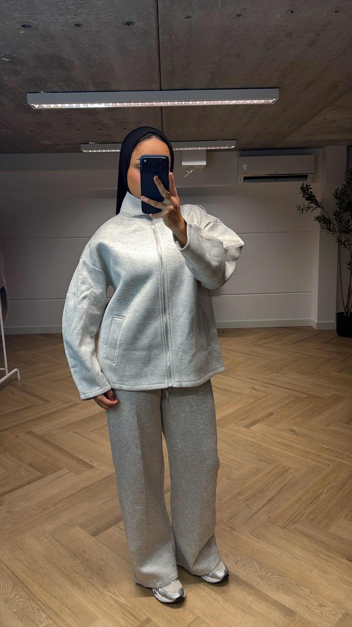 Zip track suit Grey